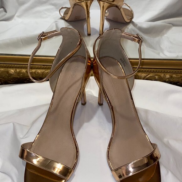 Size 9 Like A New Penny! Metallic Rose Copper Strappy Heels - Picture 2 of 16